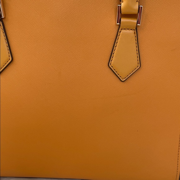 Michael Kors Hope large satchel in marigold yellow saffiano leather. - Picture 15 of 15